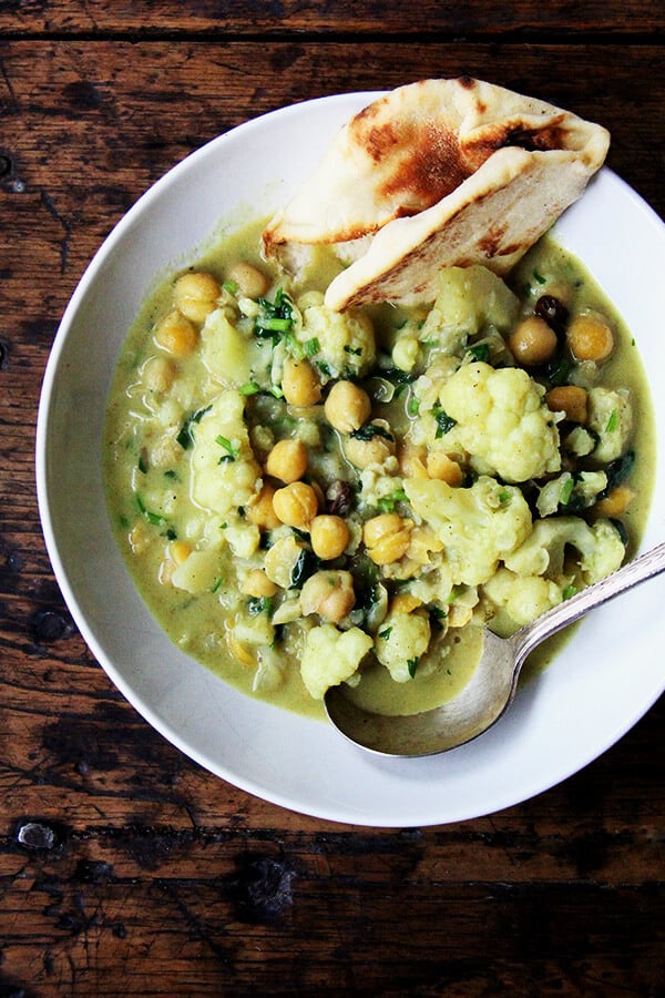 curried chickpeas cauliflower coconut milk - Article 1